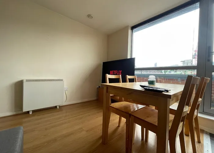 2 Bed Duplex In Leeds City Centre Apartment *