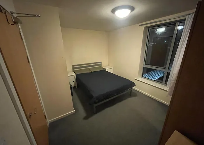 2 Bed Duplex In Leeds City Centre Лідс